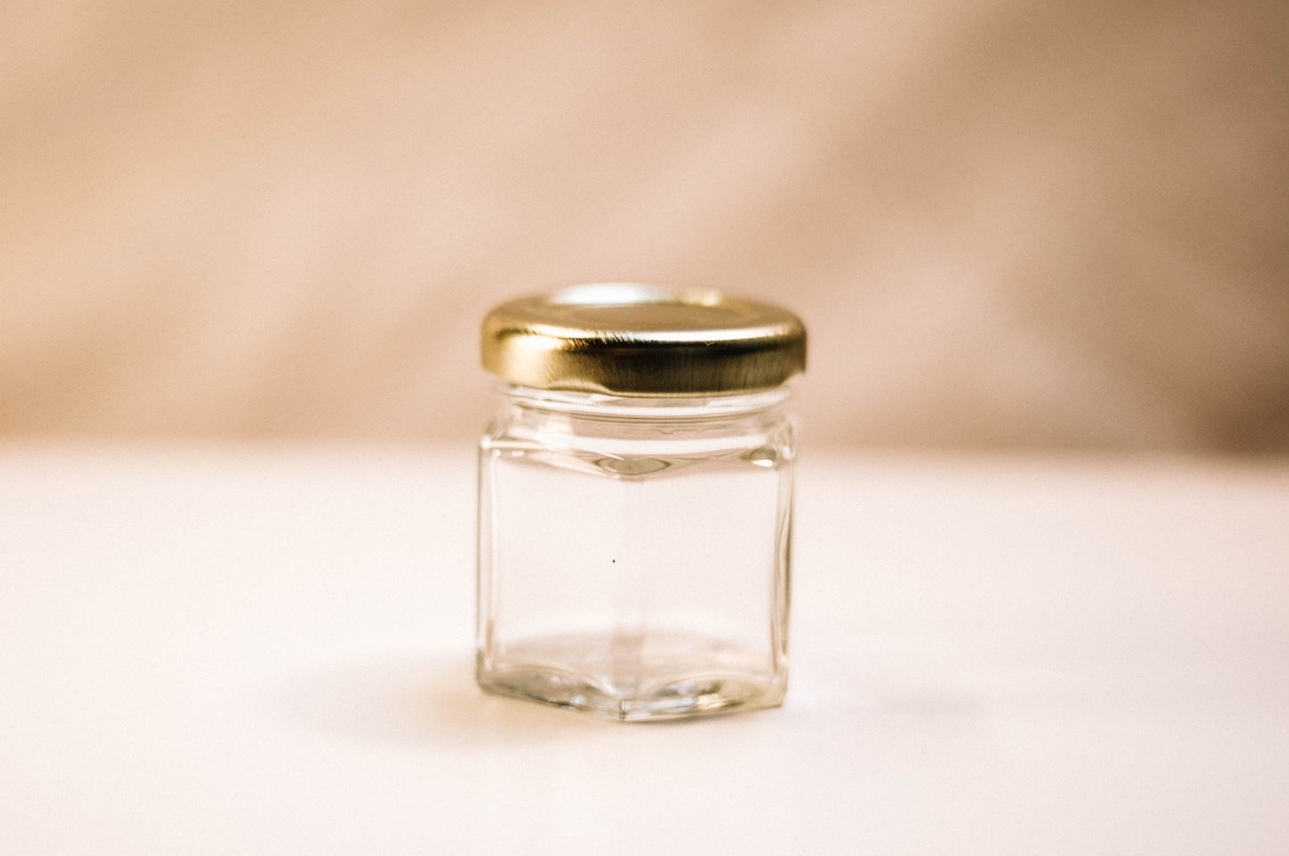 Clear 1.5oz Jar Hex Gold Lid