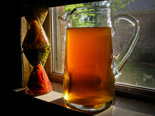 Summertime Sun Tea with Herbalist Amanda Furbee