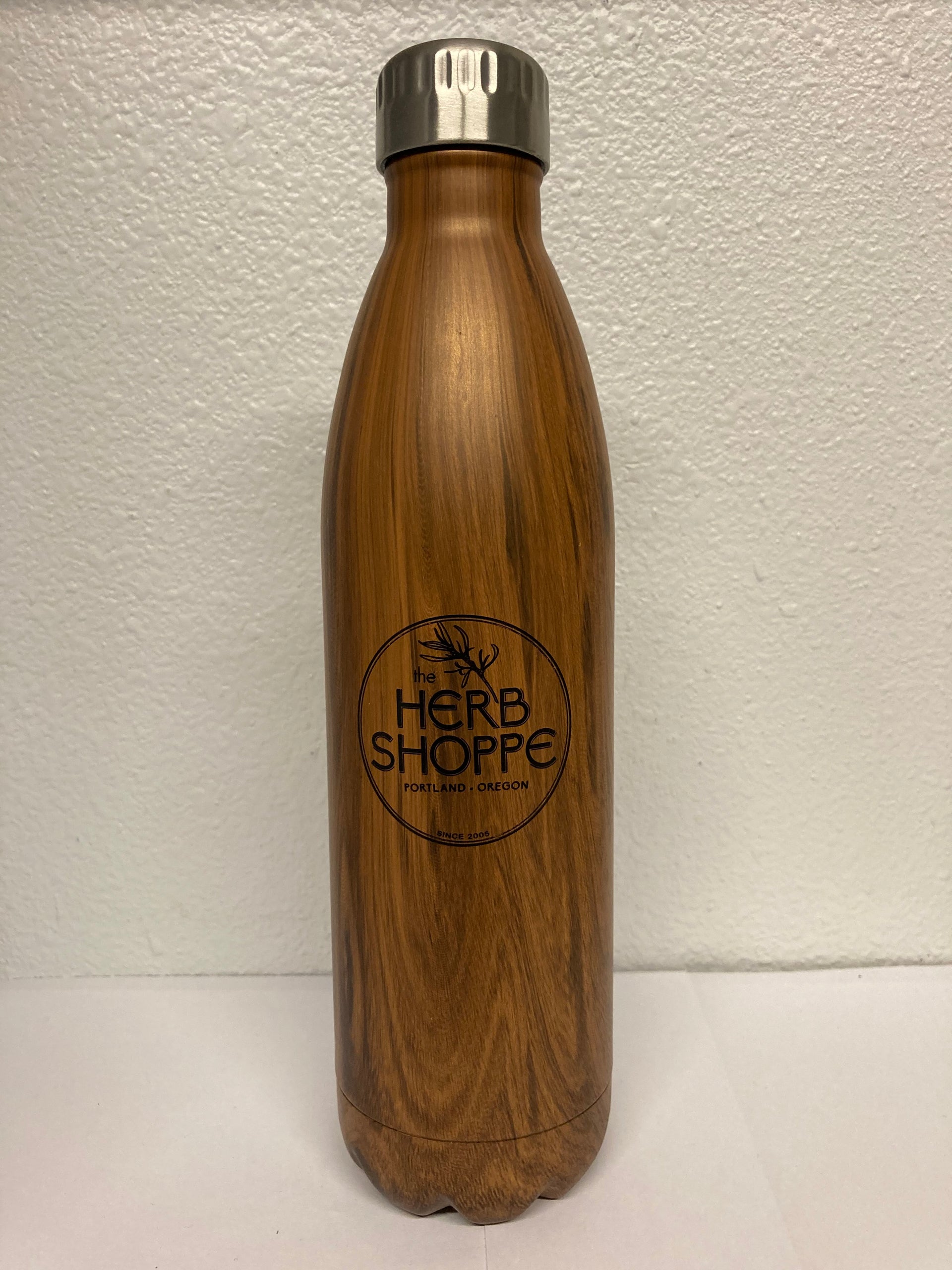 True True2Go: 750ml Wood Grain Water Bottles, Brown